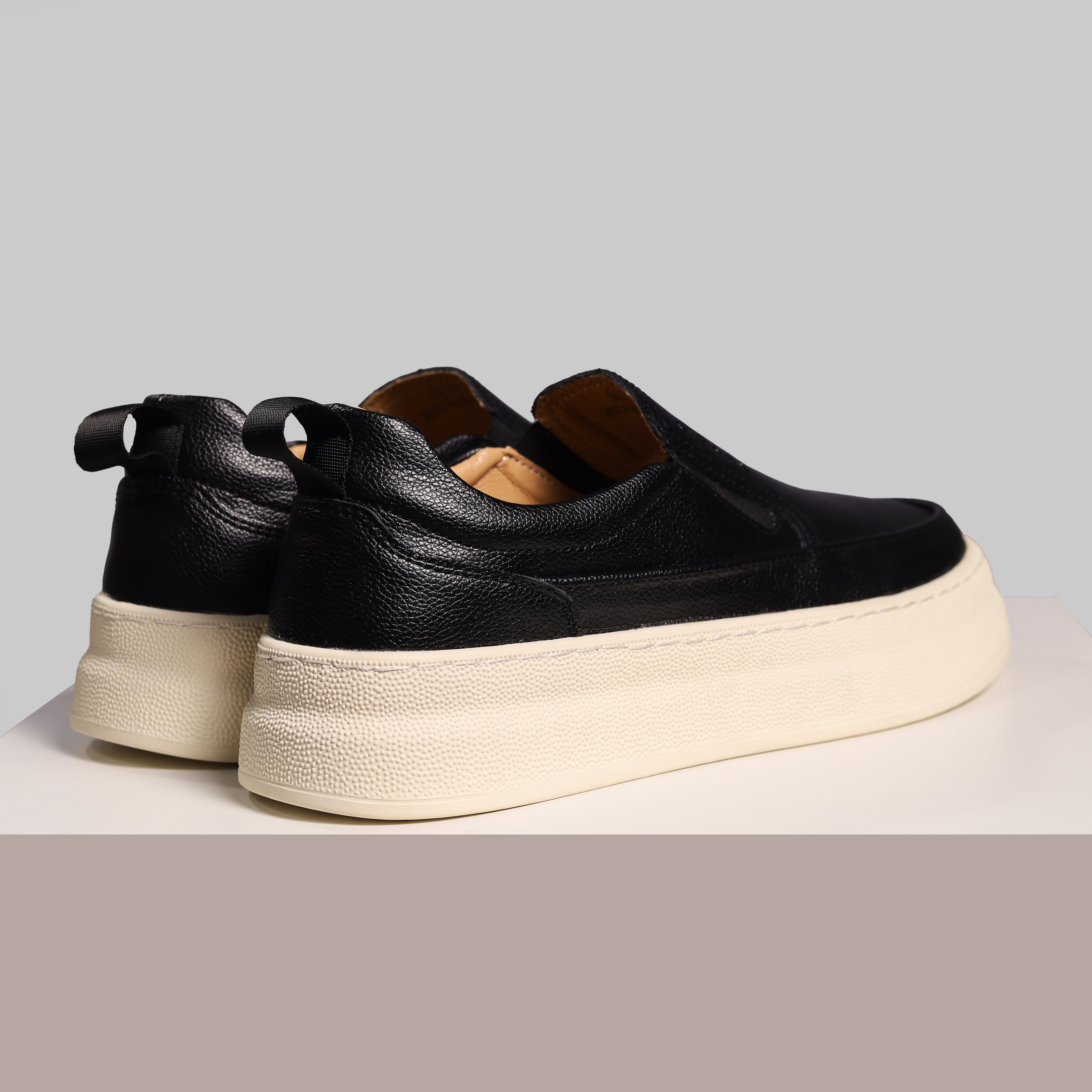 Hector Men’s Casual Sneaker