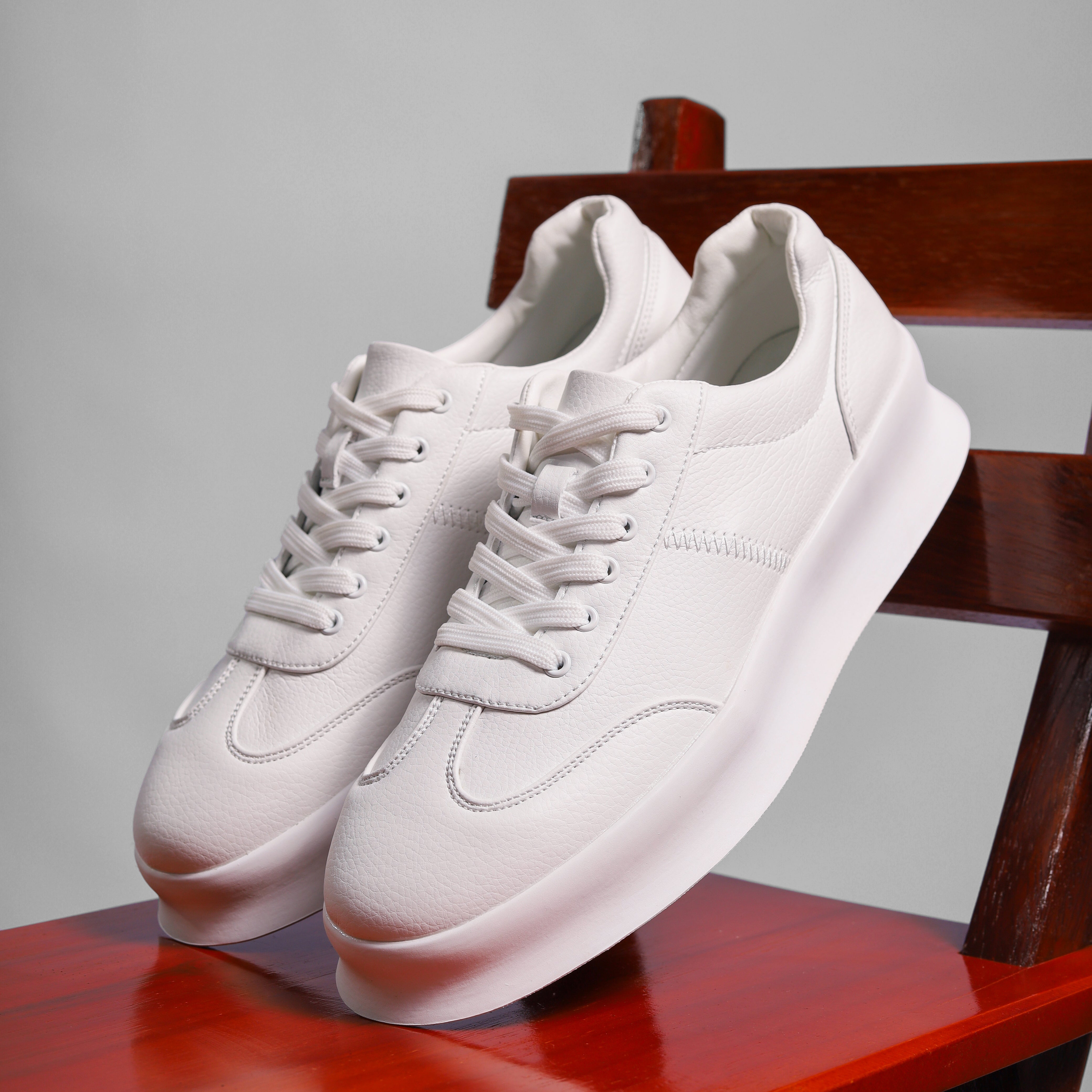 Apolo Men's Casual Sneaker