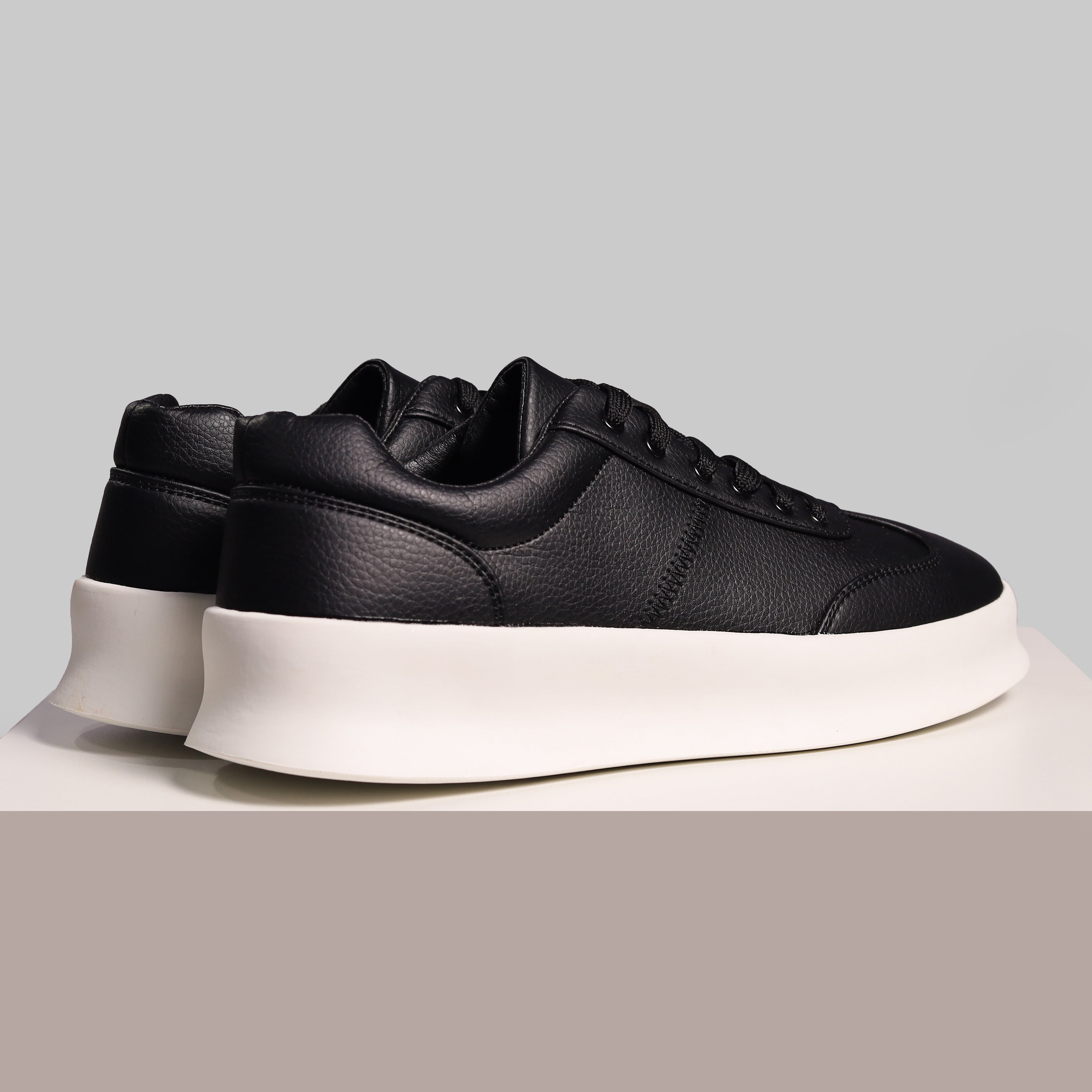 Apolo Men's Casual Sneaker
