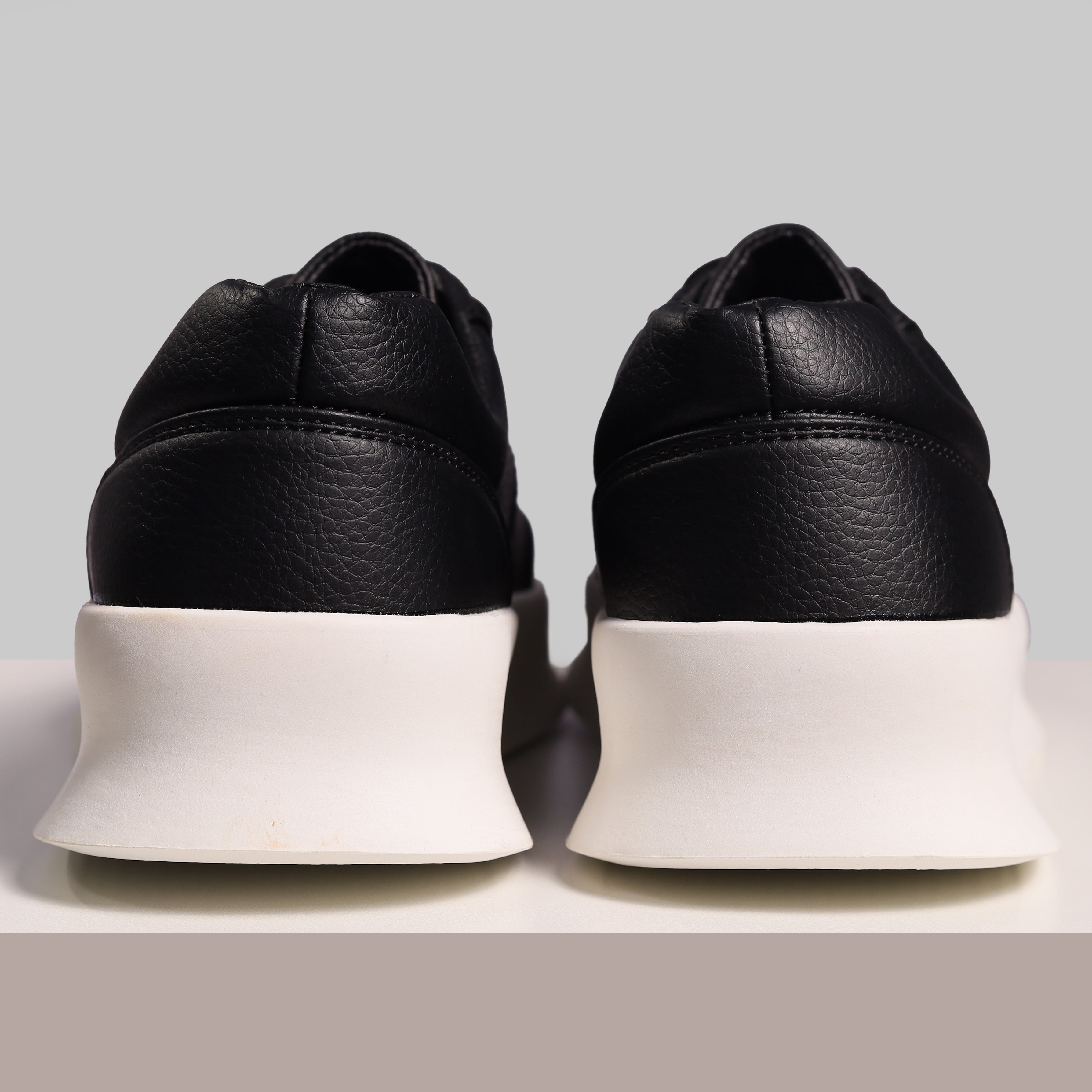 Apolo Men's Casual Sneaker