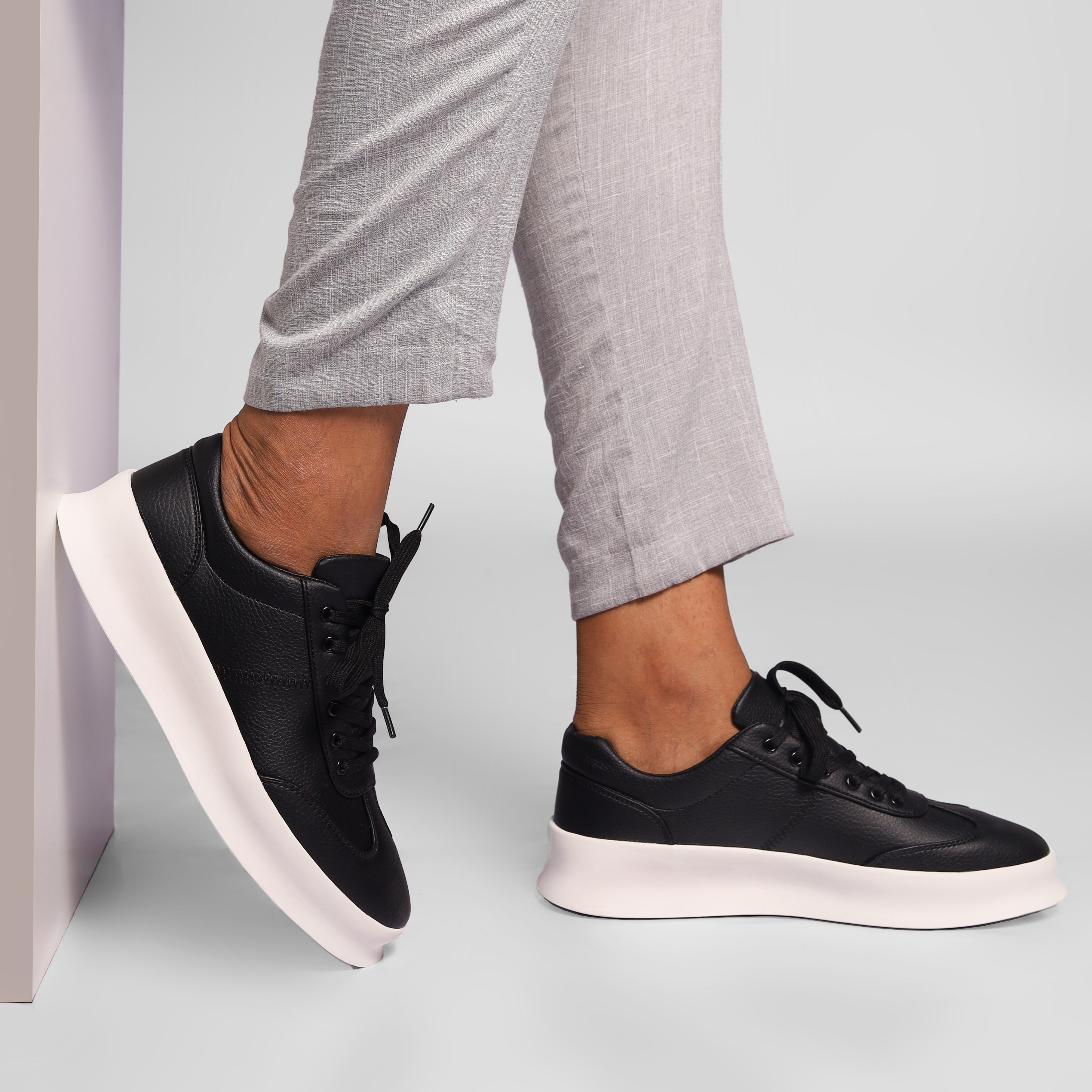 Apolo Men's Casual Sneaker