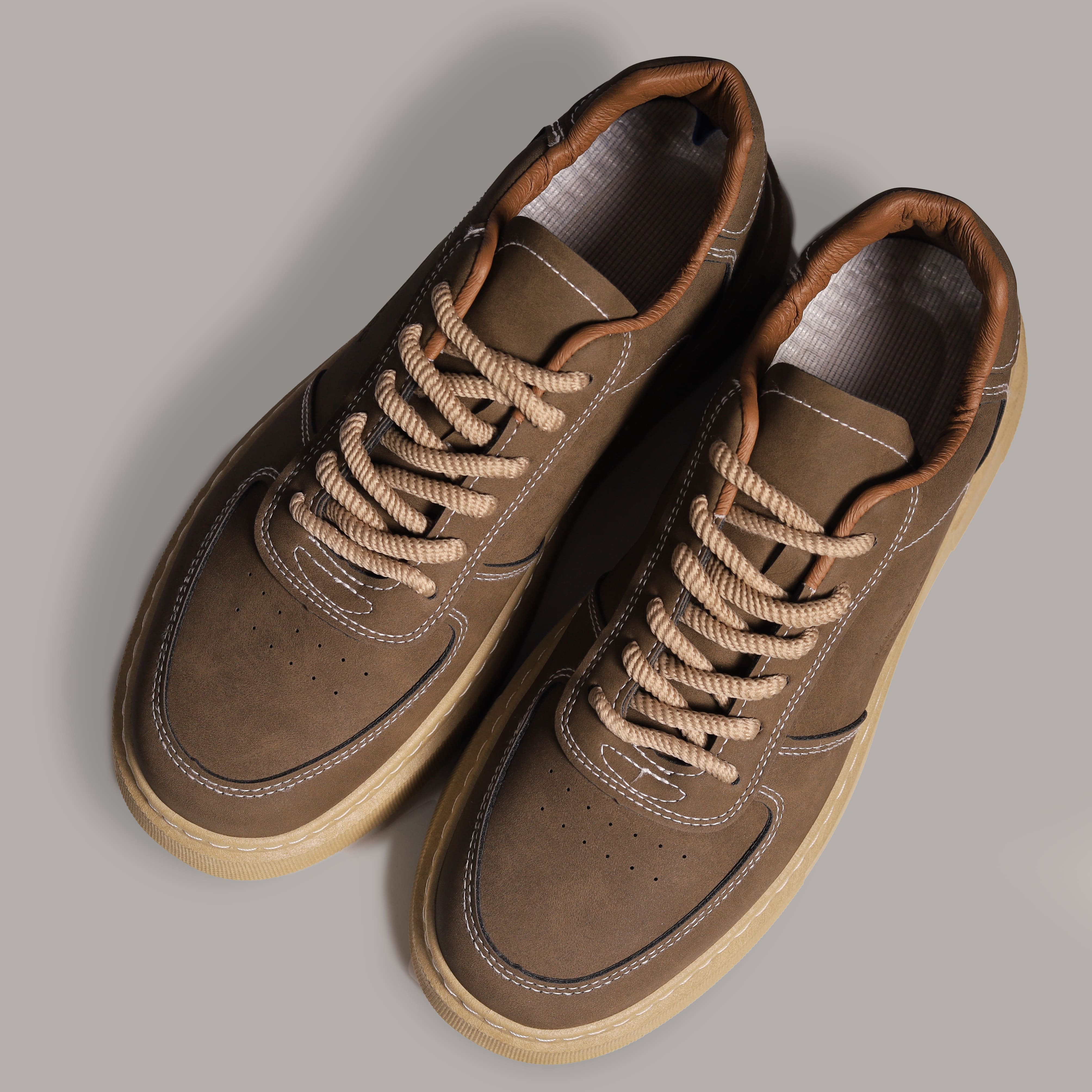 California Men’s Casual Sneaker