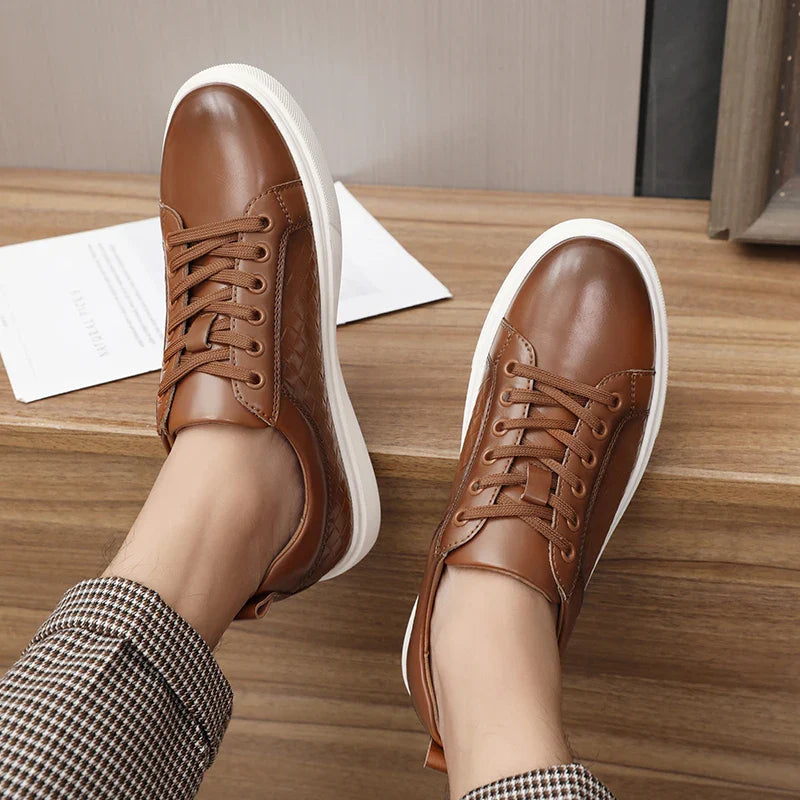 Sapatos de couro masculinos casuais novos estilos confortáveis e modernos ao ar livre moda festa lazer diário juventude sapatos de tabuleiro preto quente-46