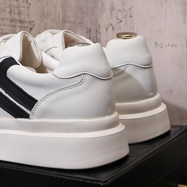 Sapatos casuais de couro branco para homens, tênis skate, formadores